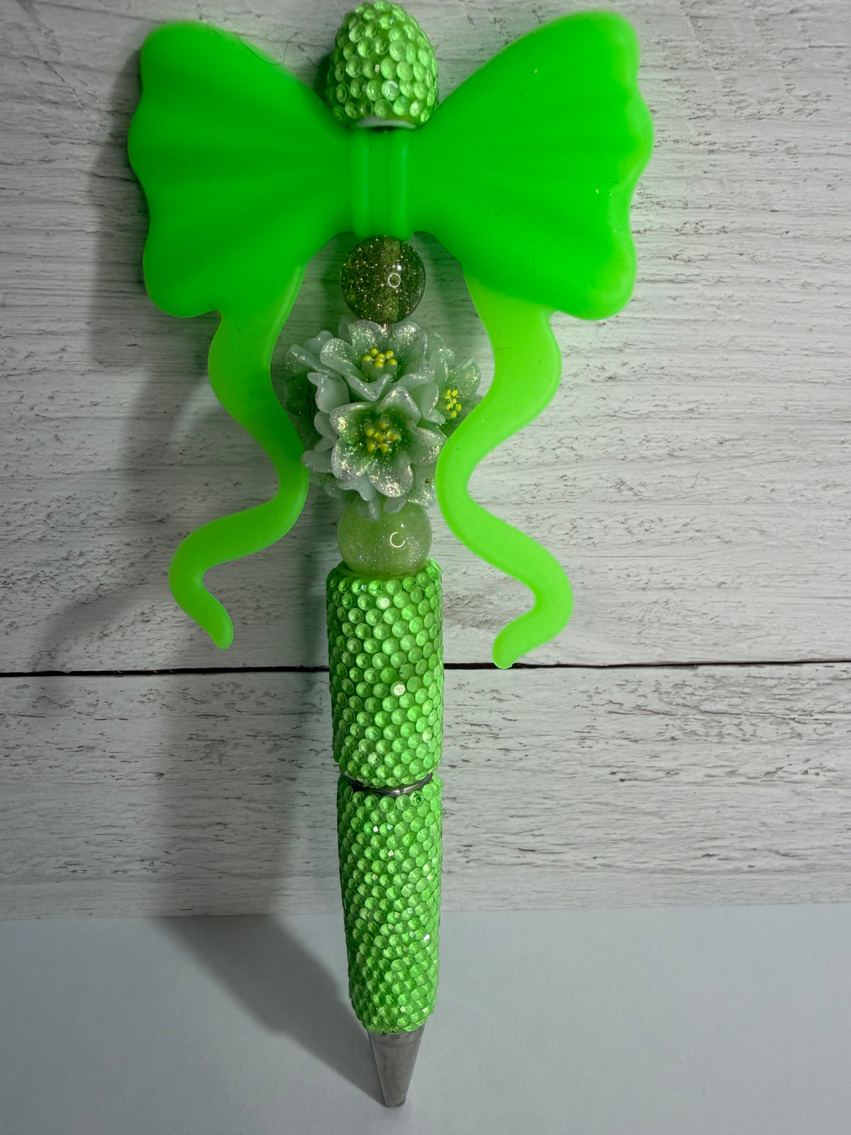 Bow rhinestone pen