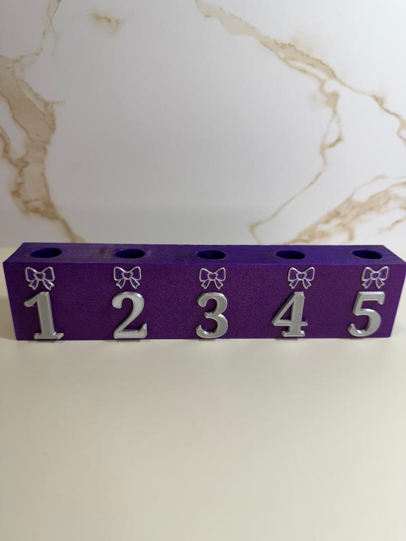 Numbered pen display