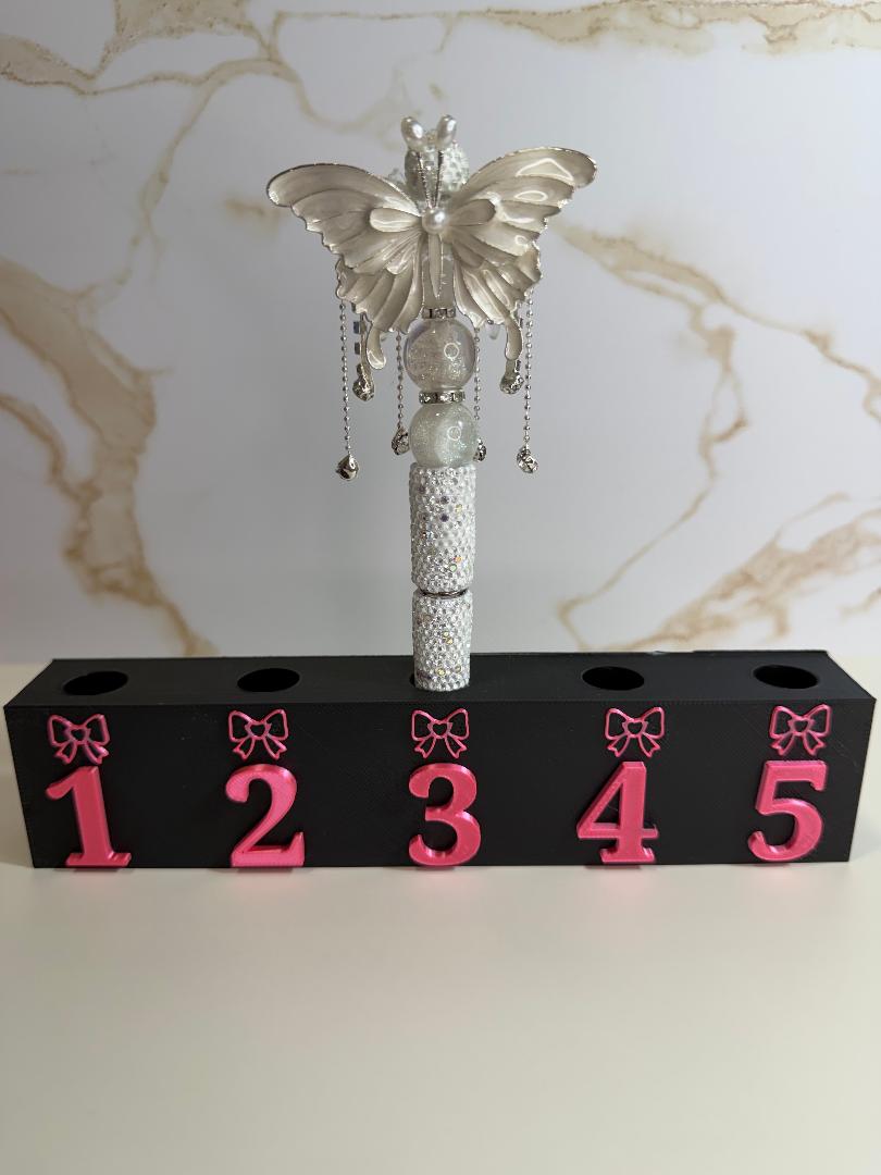 Numbered pen display