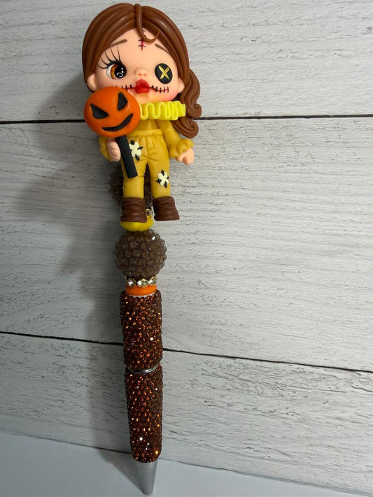 Scarecrow clay pen