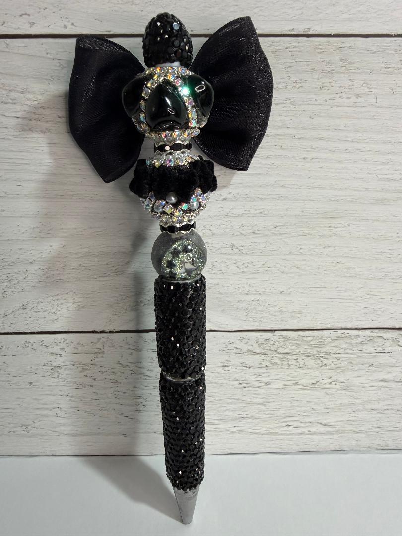 Bow beaded pen